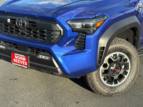 New 2025 Toyota Tacoma TRD Off-Road image 3
