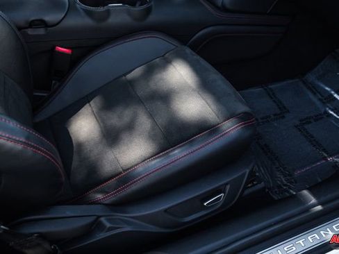 Used 2019 Ford Mustang GT Premium w/ Equipment Group 401A image 91