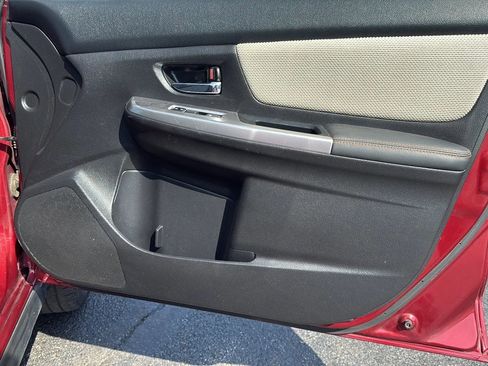 Used 2017 Subaru Crosstrek 2.0i Premium image 17