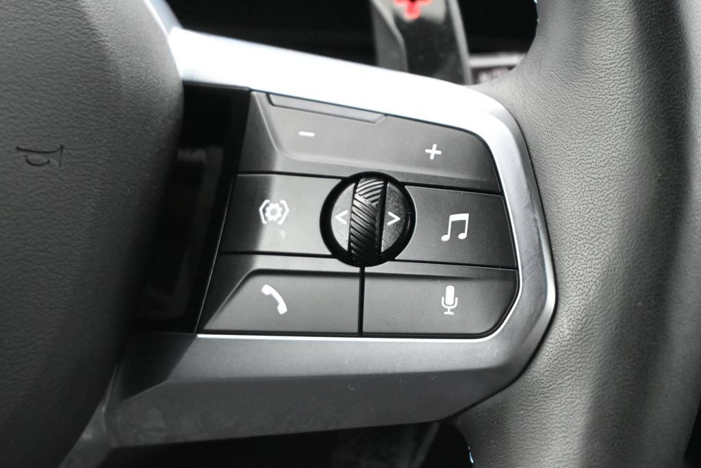 Used 2025 BMW X1 M35i AWD/4WD image 8