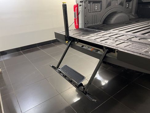 New 2026 Ford F250 Lariat w/ Black Appearance Package image 41