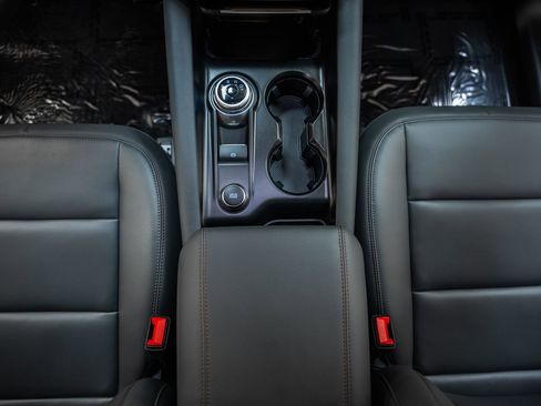 Certified 2025 Ford Explorer Active w/ Active Comfort Package image 32