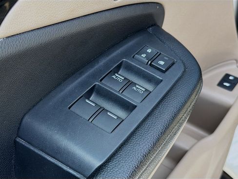 Used 2016 Honda Pilot Touring image 23