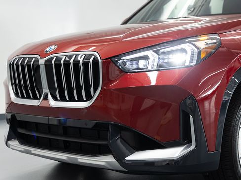 Used 2026 BMW X1 xDrive28i AWD/4WD image 13