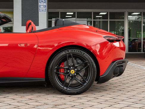 Used 2024 Ferrari Roma Spider image 11