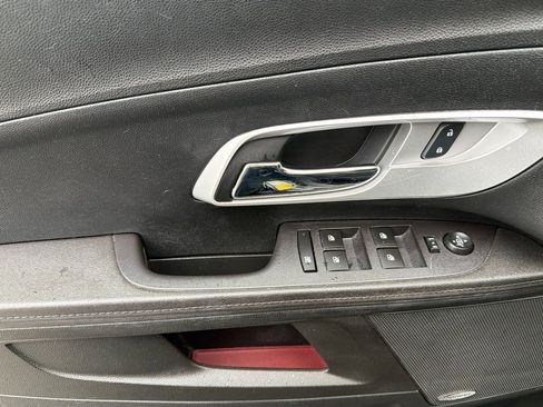 Used 2017 Chevrolet Equinox Premier w/ Enhanced Convenience Package image 11