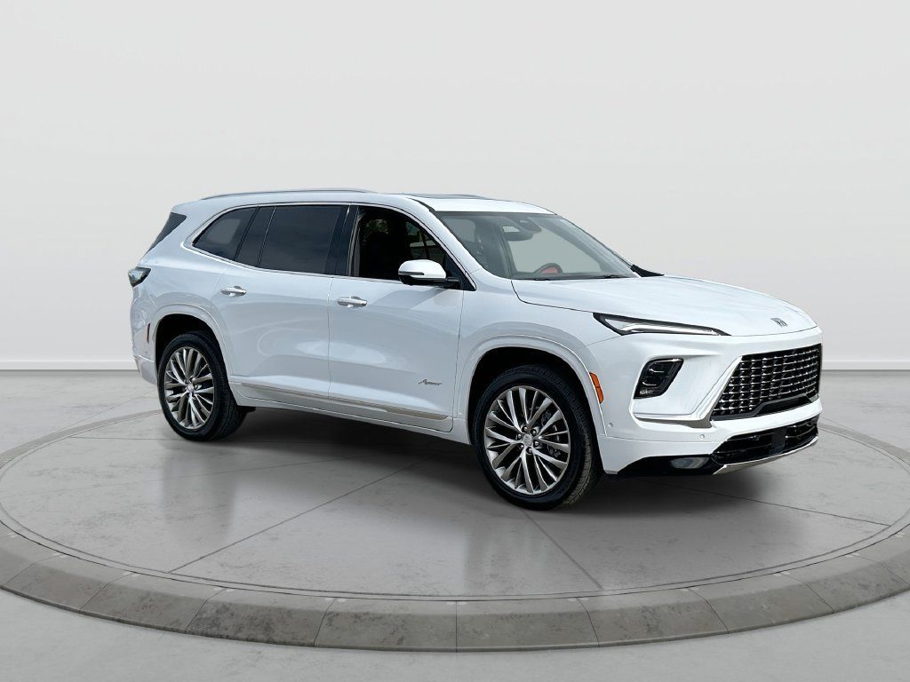 Used 2026 Buick Enclave Avenir w/ Super Cruise Package FWD image 2