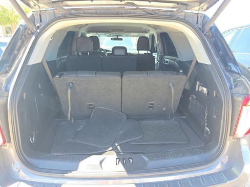 Used 2023 Ford Explorer XLT w/ Equipment Group 202A RWD image 20