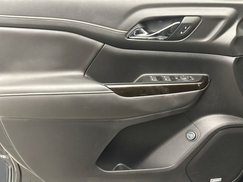 Used 2023 GMC Acadia AT4 AWD/4WD image 6