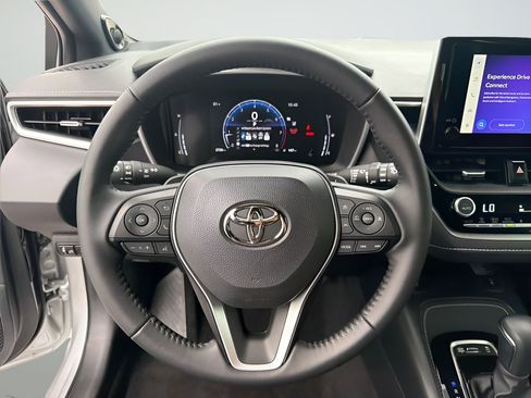 Used 2025 Toyota Corolla XSE FWD image 28