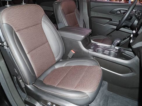 Certified 2023 Chevrolet Traverse High Country image 22