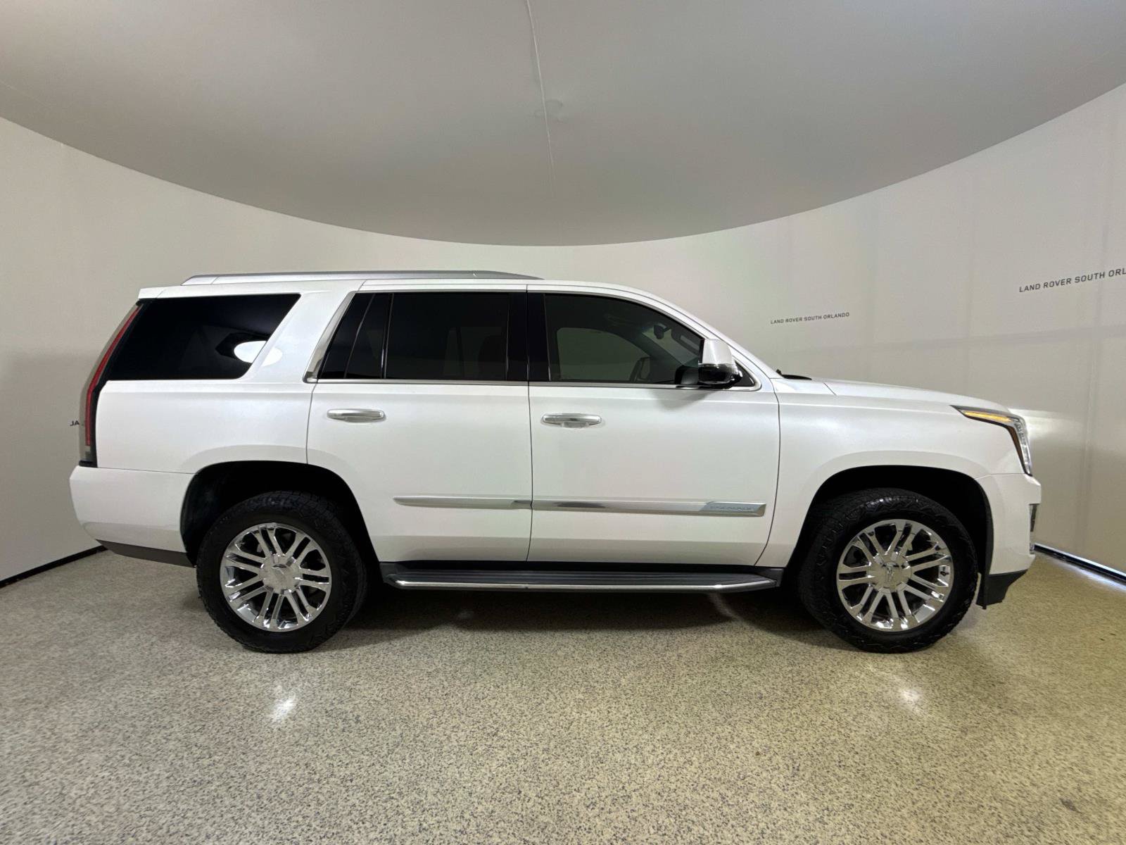 Used 2016 Cadillac Escalade 2WD image 6