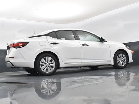 Used 2025 Nissan Sentra S image 40