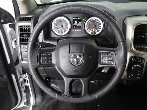 Used 2019 RAM 1500 Classic SLT image 19