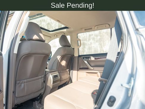 Used 2019 Lexus GX 460 AWD/4WD image 34
