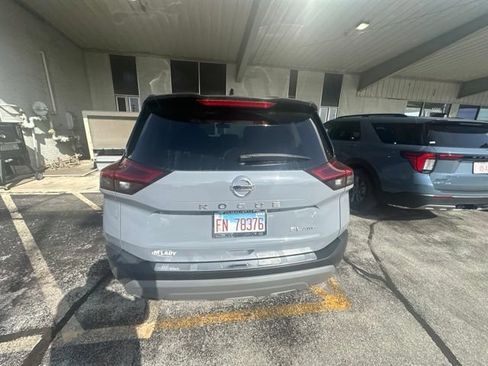 Used 2021 Nissan Rogue SL w/ Premium Package AWD/4WD image 3