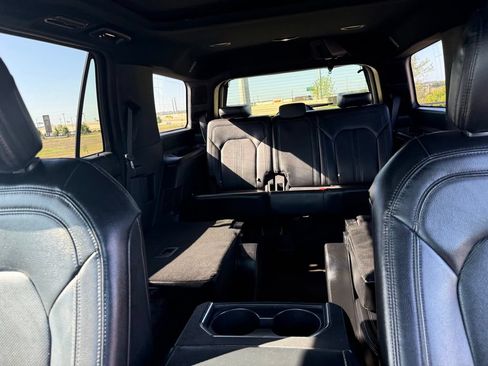Used 2020 Ford Expedition Limited AWD/4WD image 22