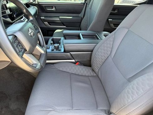 Used 2025 Toyota Tundra SR5 AWD/4WD image 10