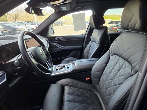 Used 2025 BMW X5 xDrive40i w/ Climate Comfort Package image 26