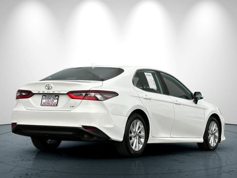 Used 2024 Toyota Camry LE image 4