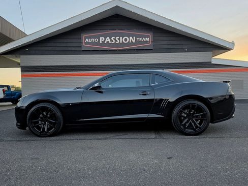Used 2015 Chevrolet Camaro LS RWD image 2