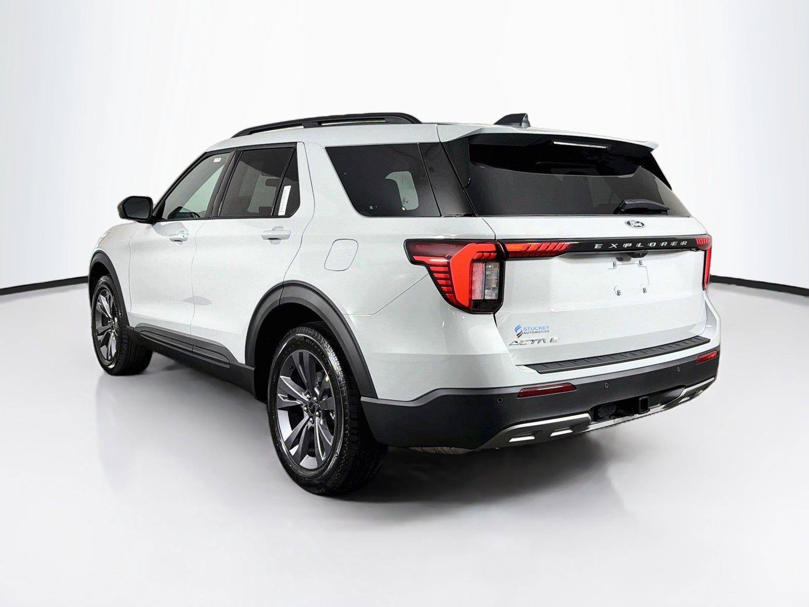 New 2027 Ford Explorer Active w/ Active Comfort Package AWD/4WD image 9