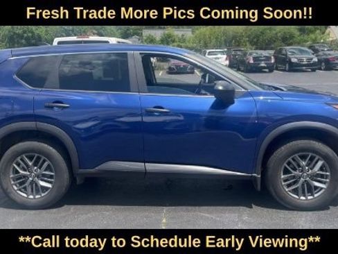 Used 2023 Nissan Rogue S AWD/4WD image 3