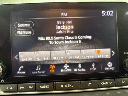 Used 2023 Nissan Rogue S image 25