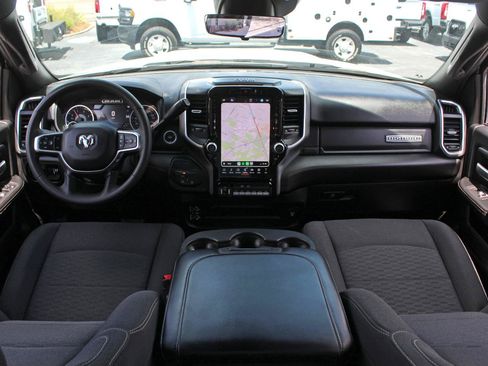 Used 2025 RAM 5500 4x4 Crew Cab image 27