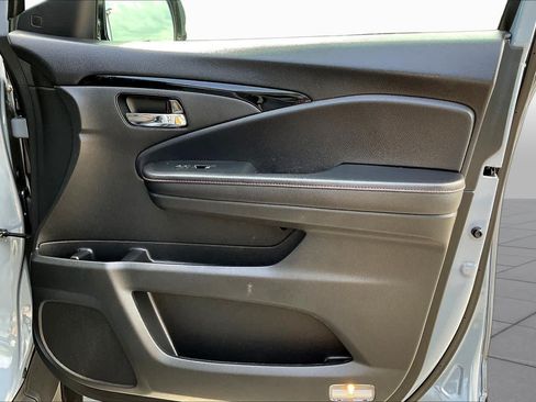 Used 2022 Honda Ridgeline Black Edition image 23