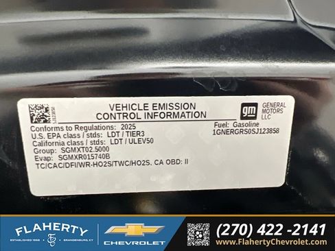 Used 2025 Chevrolet Traverse LT FWD image 17