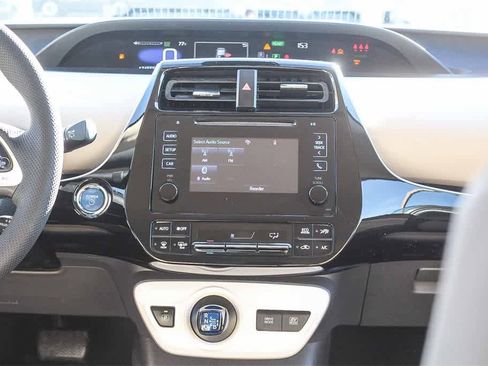 Used 2017 Toyota Prius Two w/ Carpet Mat Package image 19