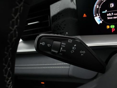 New 2026 Volkswagen Tiguan SE AWD/4WD image 11