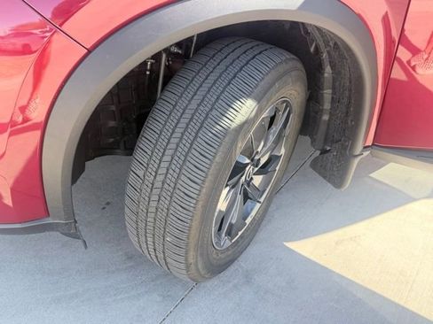 Certified 2025 Nissan Rogue SV image 34