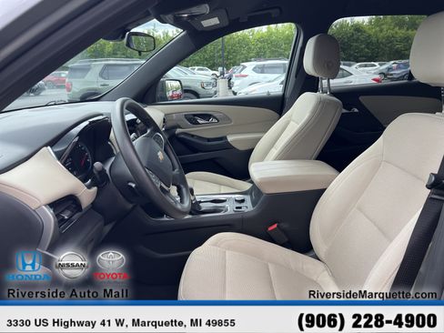Used 2023 Chevrolet Traverse LS AWD/4WD image 15