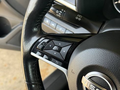 Used 2023 Nissan Altima 2.5 SL FWD image 11