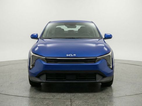 Used 2025 Kia K4 LXS FWD image 2