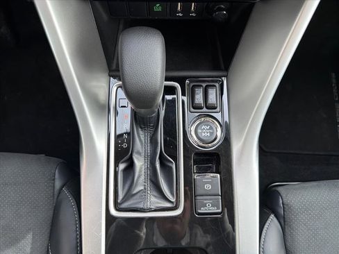 Used 2025 Mitsubishi Eclipse Cross SE image 24