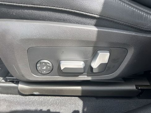 Used 2023 BMW X4 M40i w/ Premium Package image 10