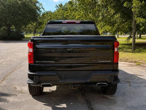Used 2019 Chevrolet Silverado 1500 Custom Trail Boss w/ Custom Convenience Package AWD/4WD image 4