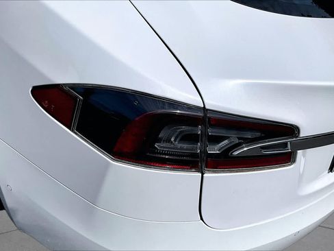 Used 2021 Tesla Model S Long Range Plus AWD/4WD image 27