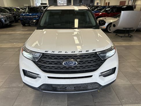 Used 2023 Ford Explorer XLT w/ Equipment Group 202A image 19