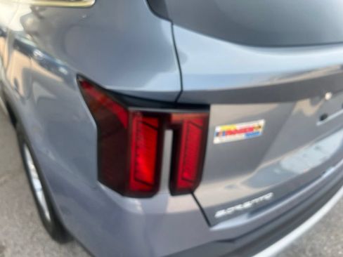 Certified 2024 Kia Sorento LX FWD image 32