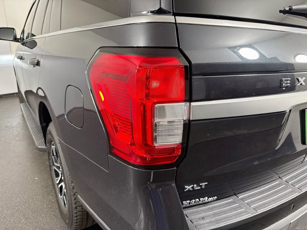 Used 2024 Ford Expedition XLT RWD image 31
