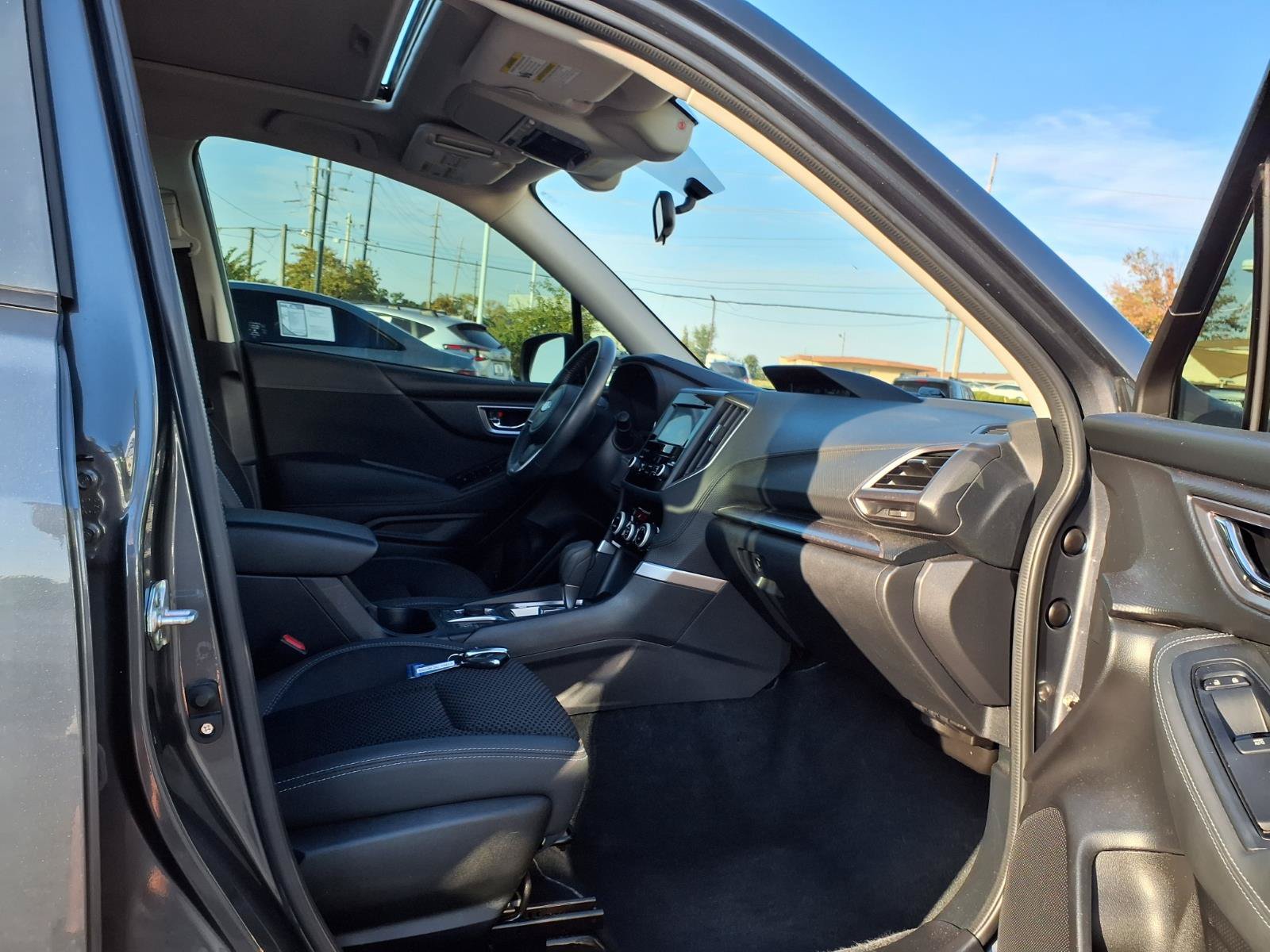 Used 2021 Subaru Forester Premium AWD/4WD image 28