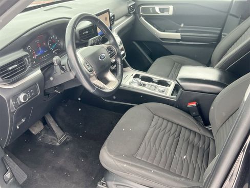 Used 2020 Ford Explorer XLT w/ Comfort Package image 10