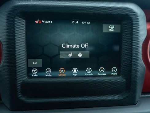 Used 2021 Jeep Wrangler Rubicon w/ Cold Weather Group image 17