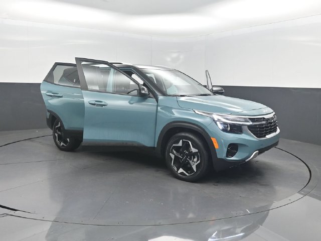 Used 2025 Kia Seltos S FWD image 33