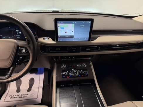 Used 2021 Lincoln Aviator Reserve w/ Equipment Group 202A image 4