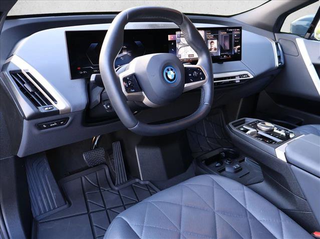 Used 2023 BMW iX xDrive50 w/ Sport Package AWD/4WD image 13